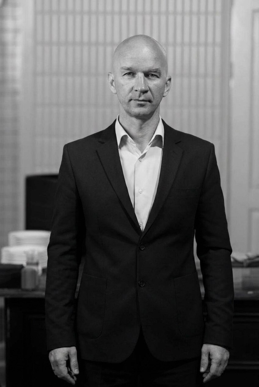 Максим Журавлёв — мастер по ремонту квартир в Екатеринбурге, 22 года опыта